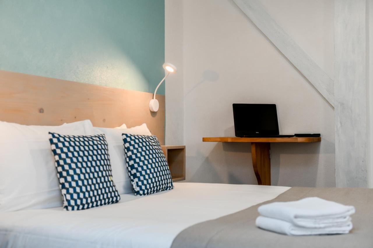 Logis Hotel De France มีมีซ็อง-ปลาจ ภายนอก รูปภาพ